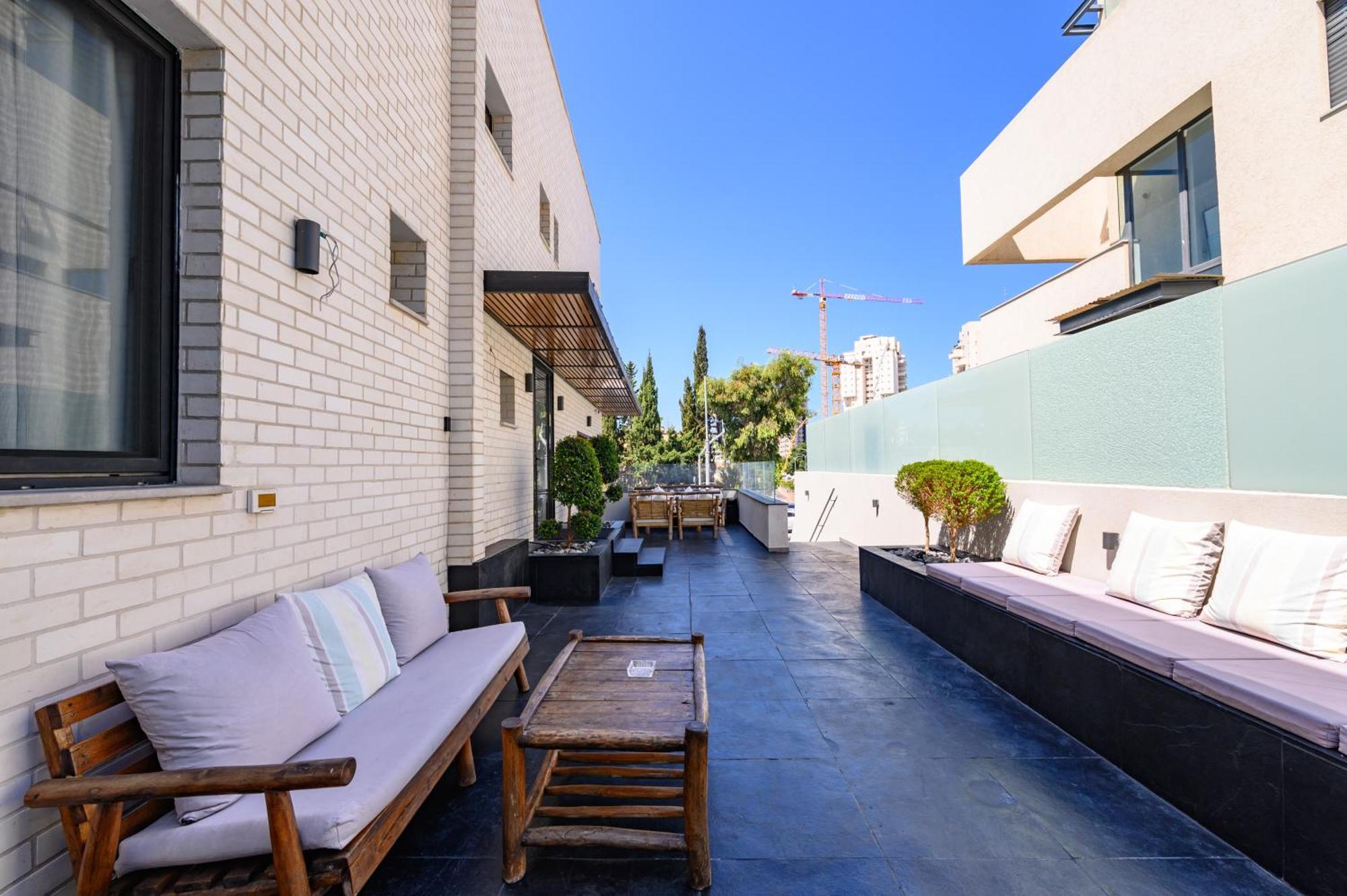 Rokah Luxury Villa At Ramat Hahayal Tel Aviv Exterior foto