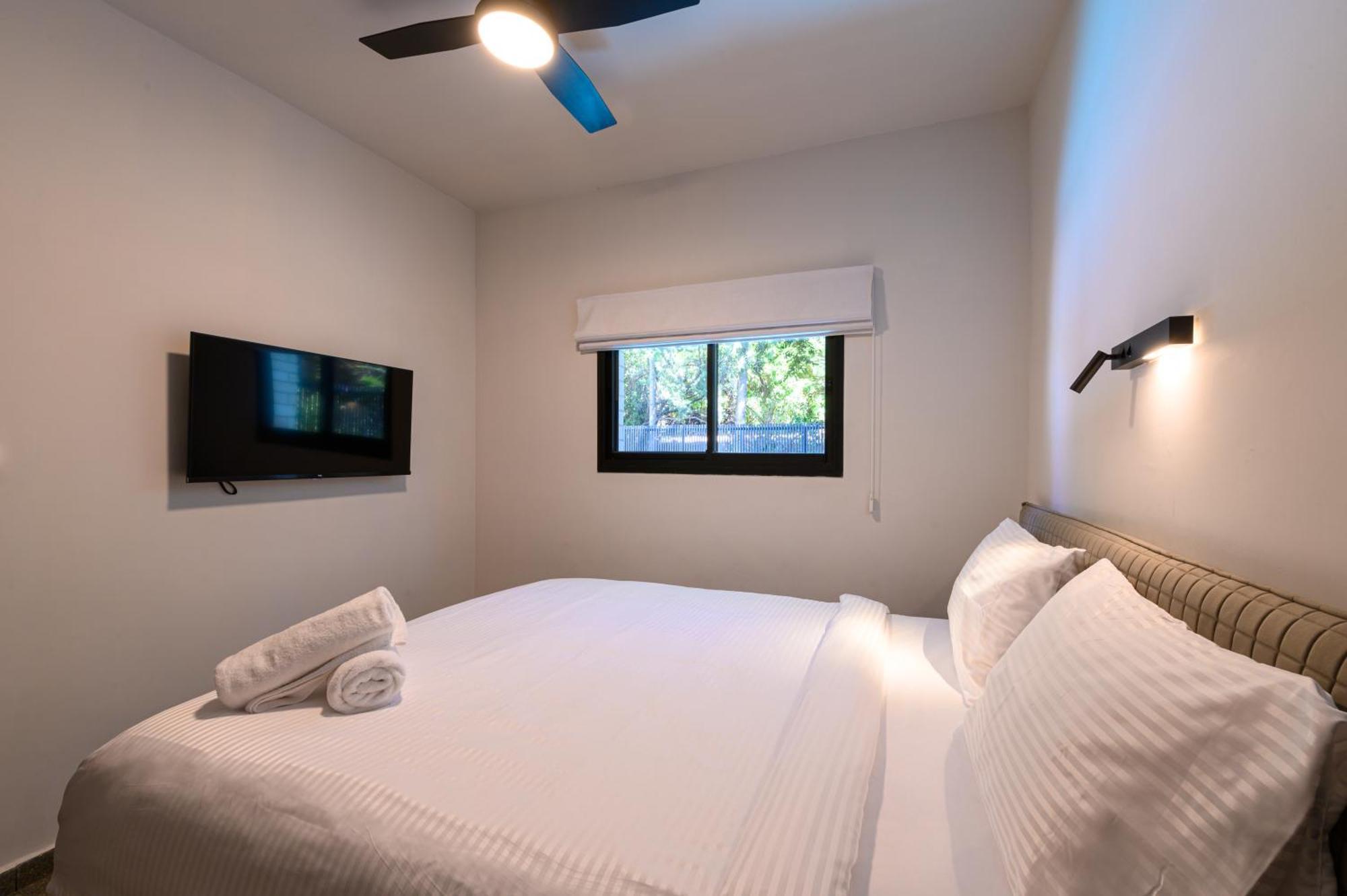 Rokah Luxury Villa At Ramat Hahayal Tel Aviv Habitación foto