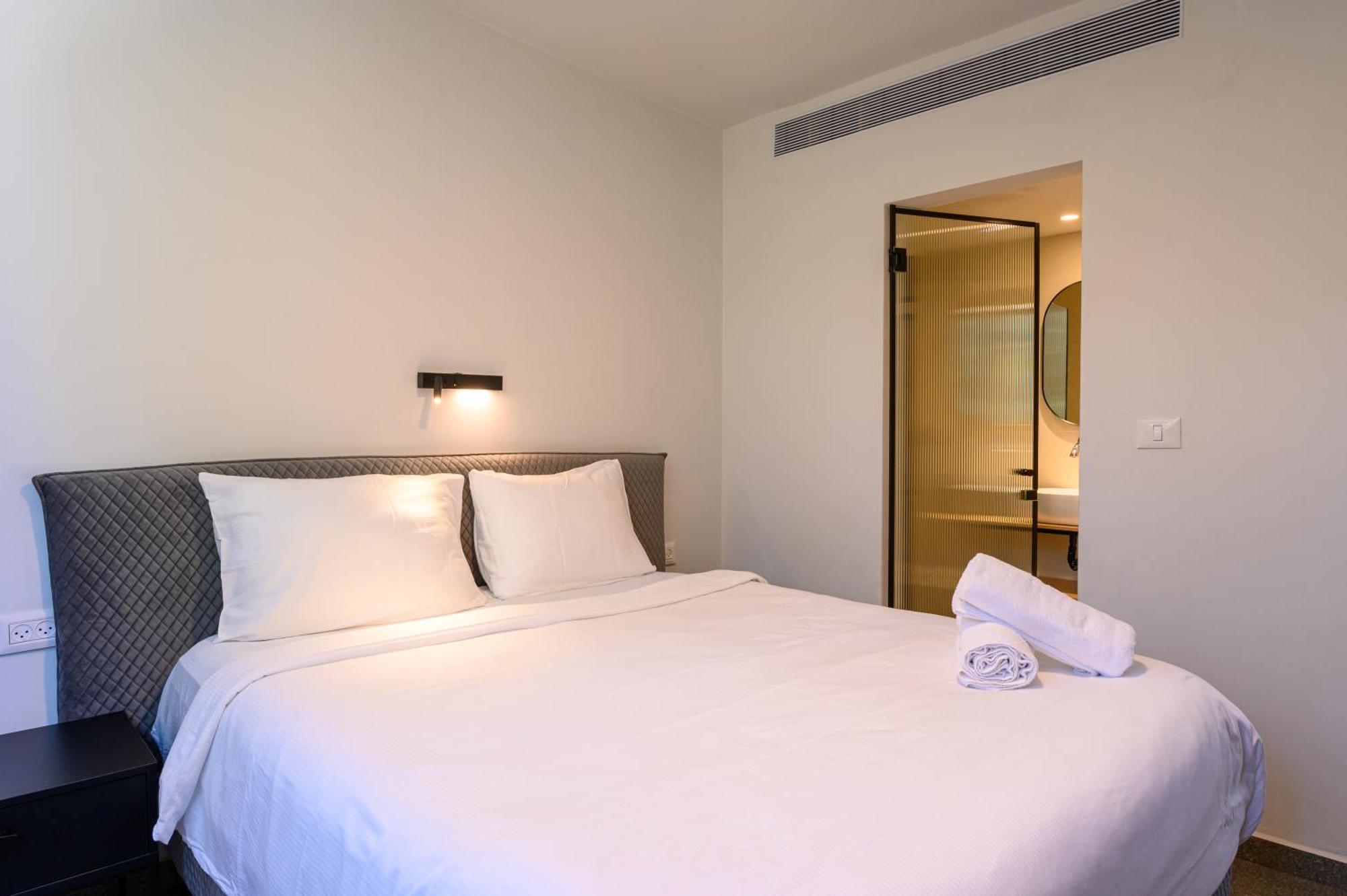Rokah Luxury Villa At Ramat Hahayal Tel Aviv Habitación foto